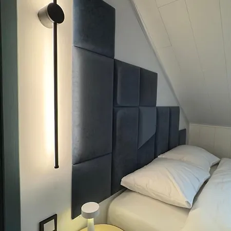 Homly Nook *